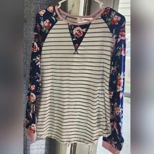 XL Womans Duo Patterened Top